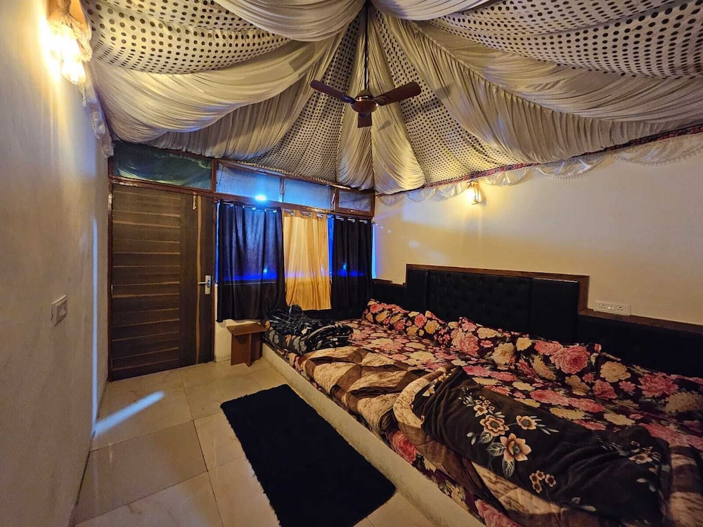 Kasol Heights A Leisure Resort