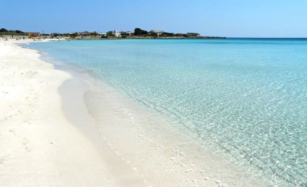 Affittimoderni Salento Spiaggia Bianca view 2