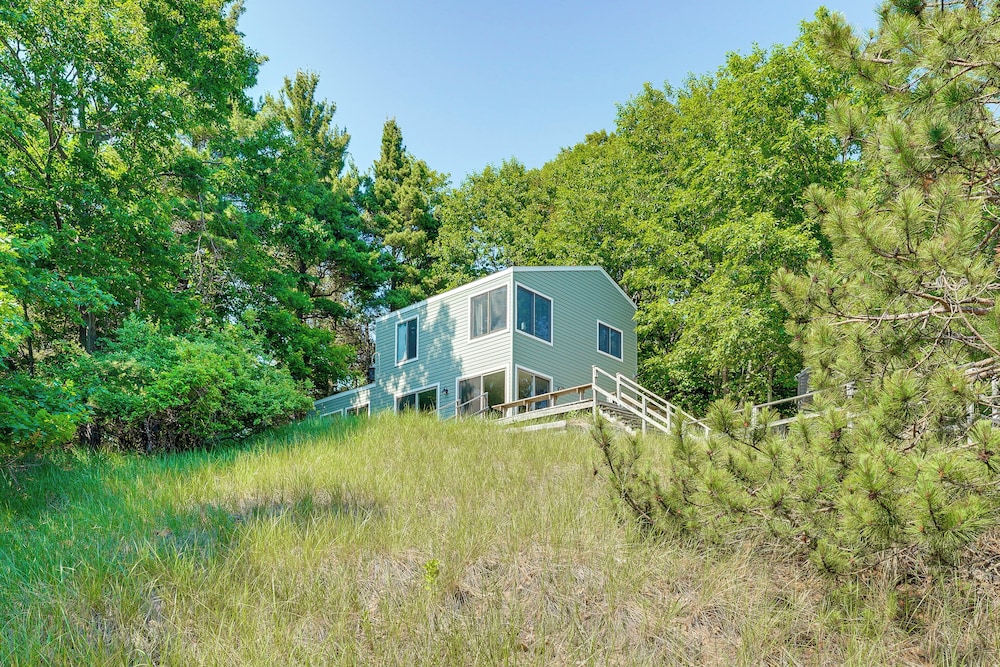 Walk to Semi-private Beach: Lake Michigan Getaway