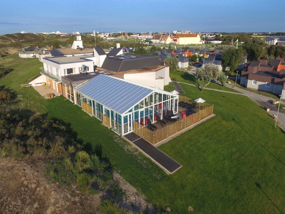 Family-friendly Retreat on the Opal Coast