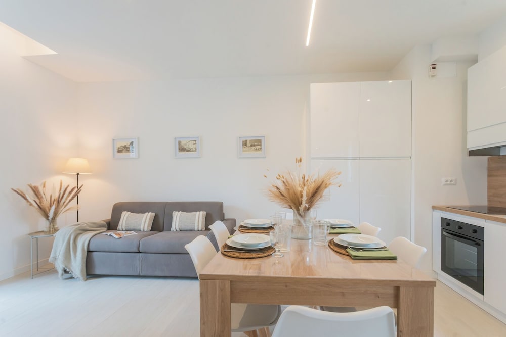 Magnolia House Como by Rent all Como