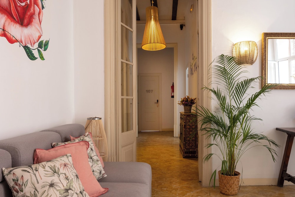 Antonios Hostal