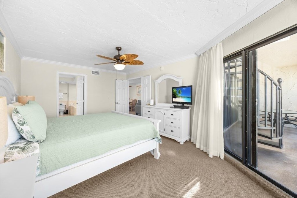 Pointe Santo A45 2 Bedroom Condo