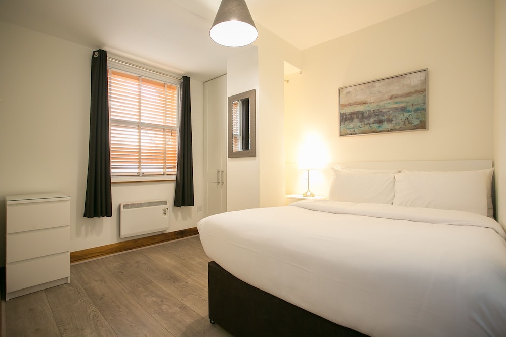 O'Connell Bridge Apartments