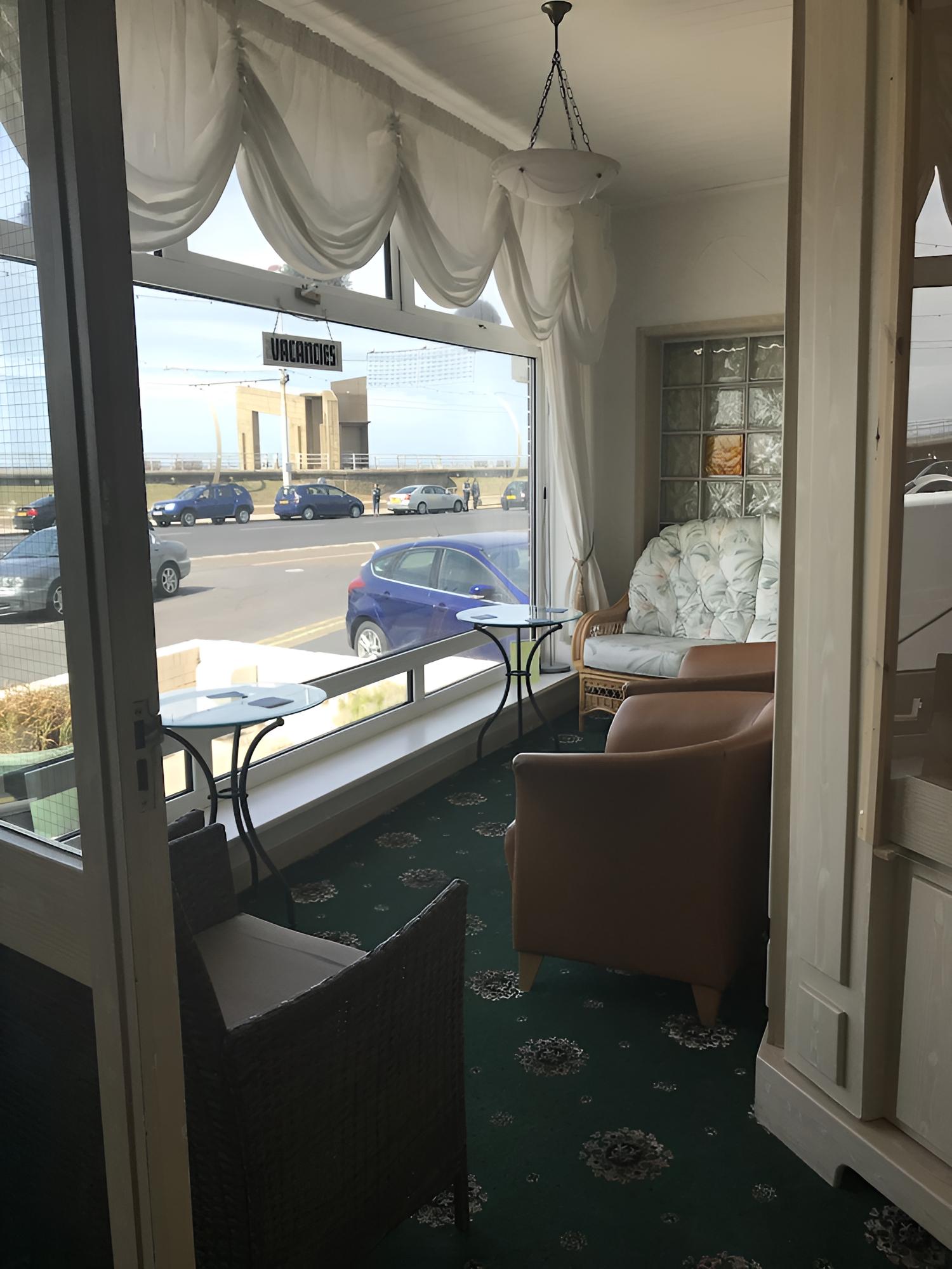 Kingsbury Hotel