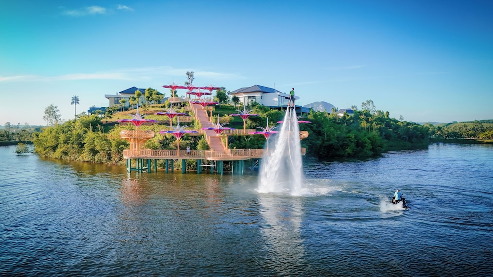 Lamori Resort & Spa
