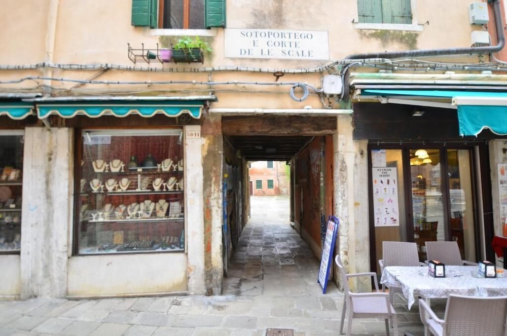 Dimora Frari