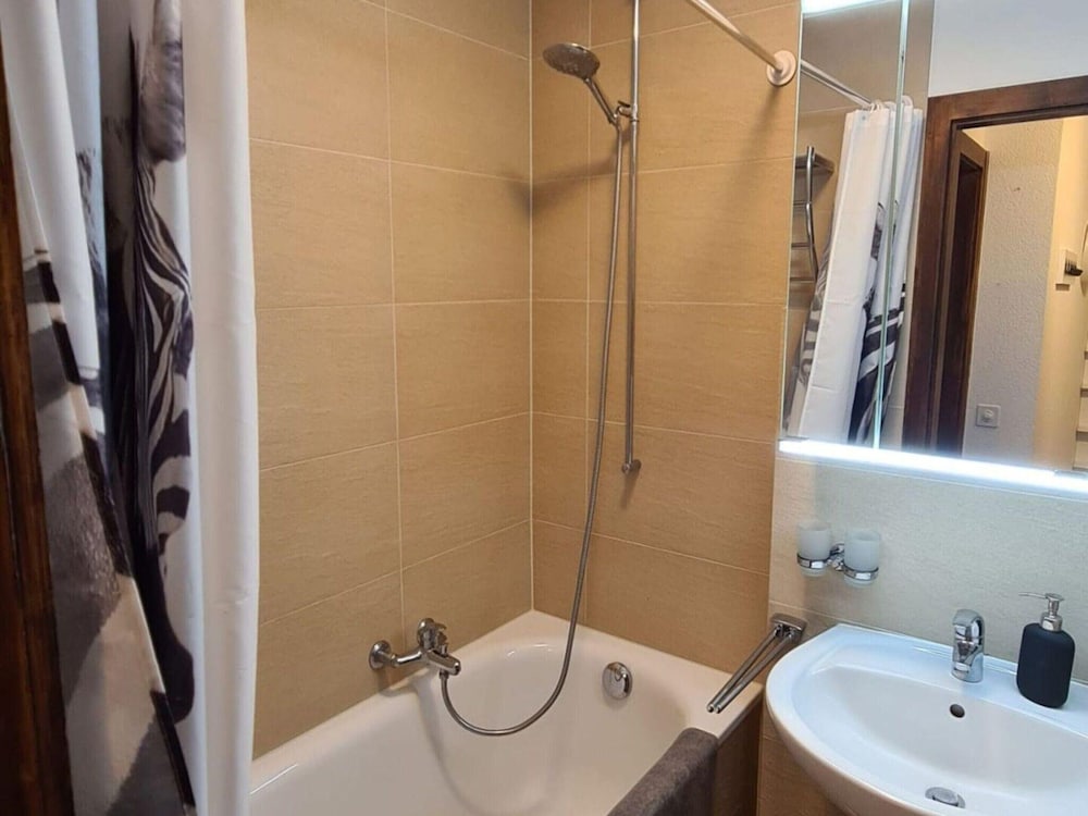 Flat in Veysonnaz Near Ski Lift & Valley Views