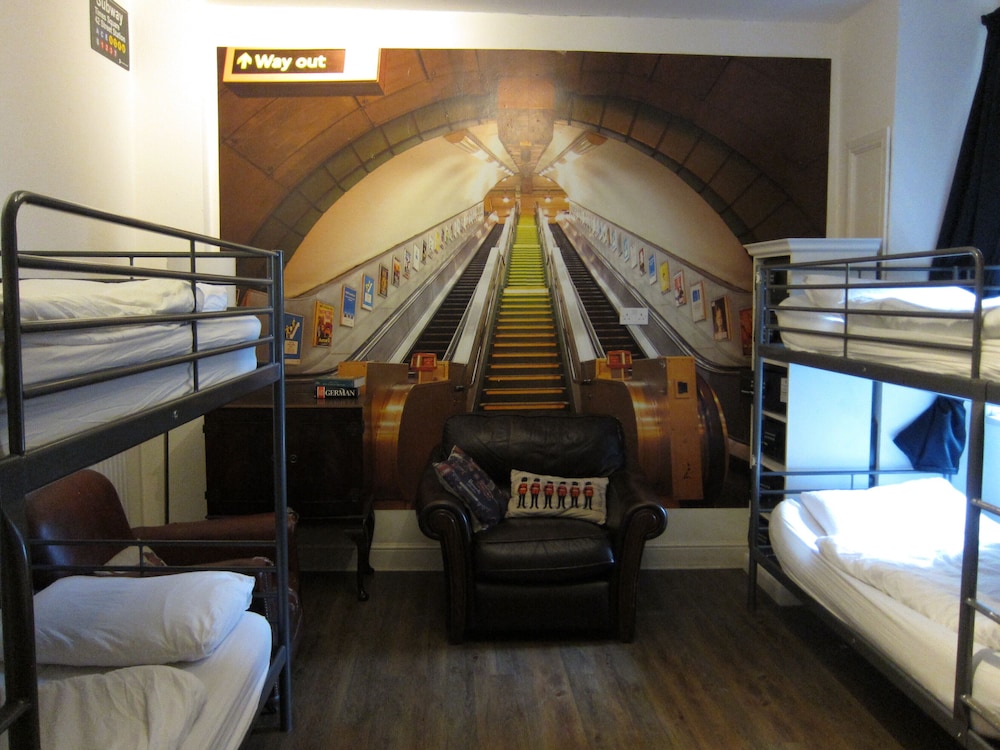 The Horse & Stables - Hostel