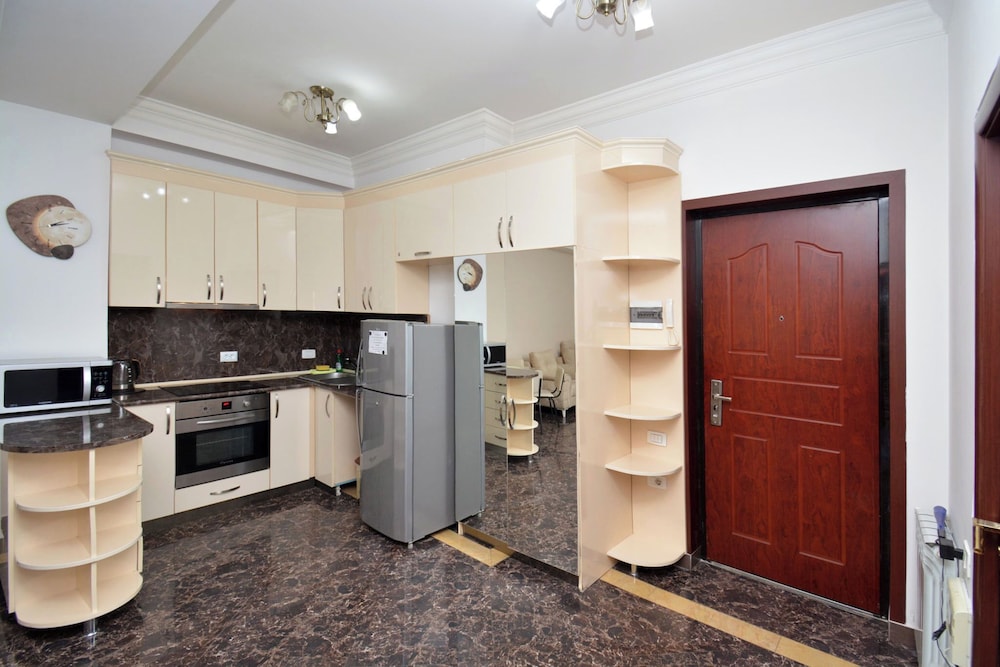 Apartments by Luxe Group BU944