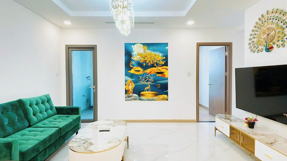 The Aquamarine Landmark Suites - Poolside Access at L4B