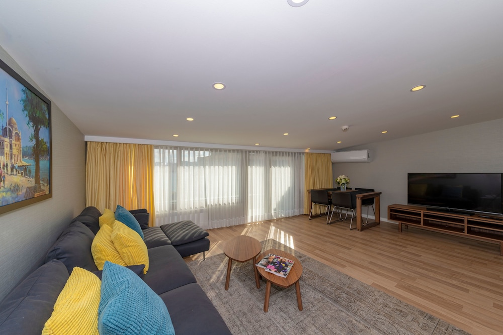 Feri Suites - Image 40