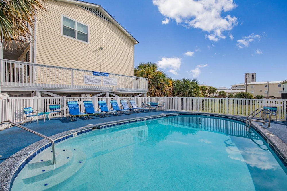 Pet Friendly Condo in Gulf Shores Outdoor Pool view 5