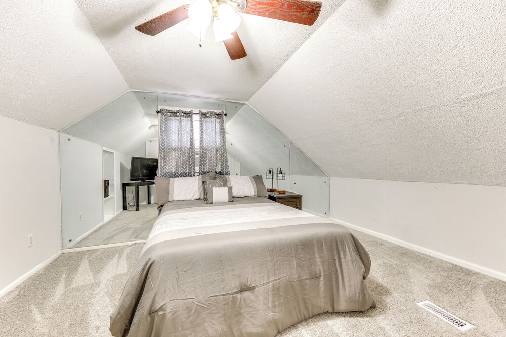 4 Mi to Dtwn: Home w/ Deck & Yard in Wilson