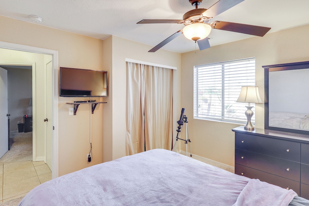 5 Mi to CO River: Home w/ Pool in Fort Mohave!