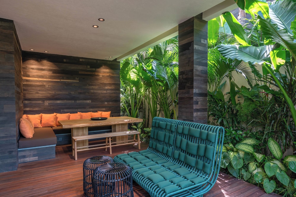 Villa Fiji by Villa Finder