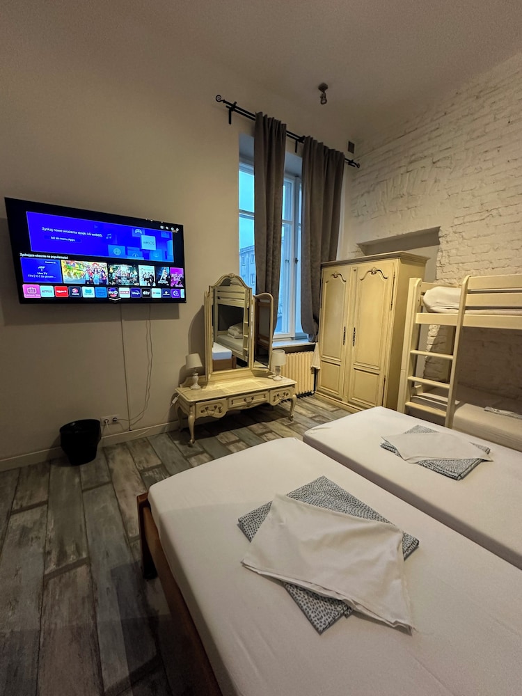 Hostel Chmielna 5 Rooms & Apartments