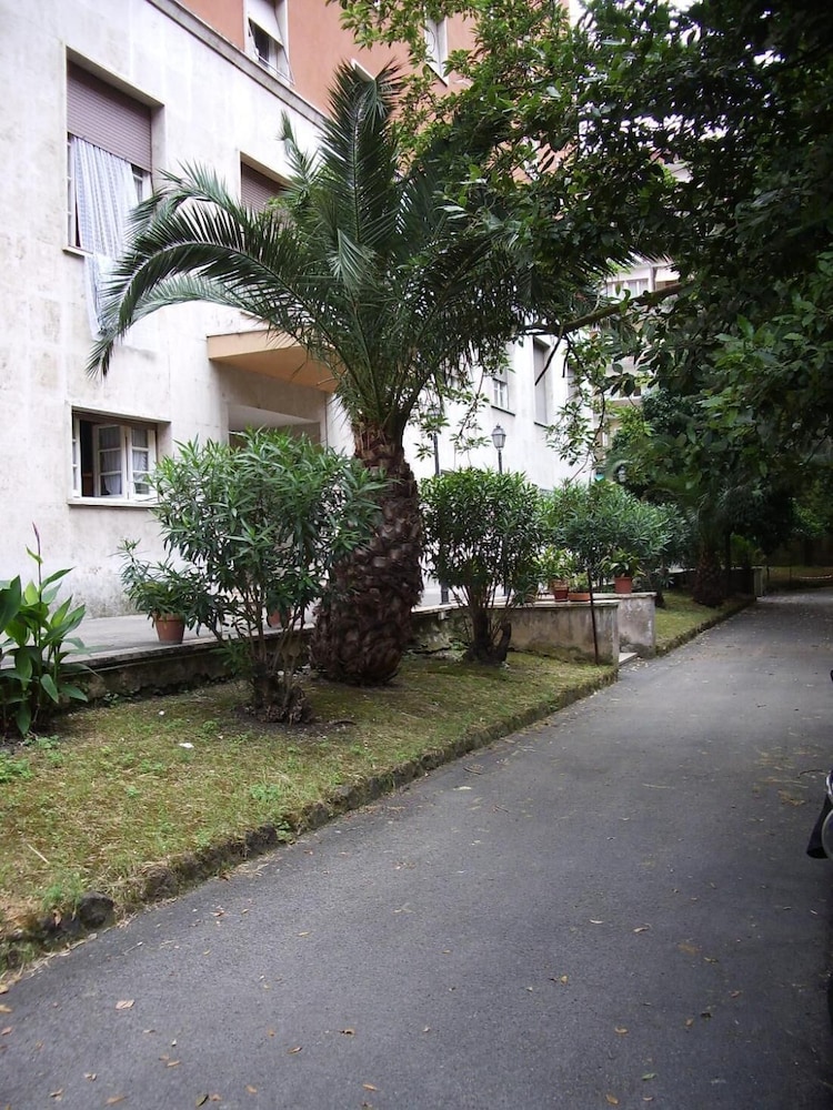 Holiday Home Roma Night and Day