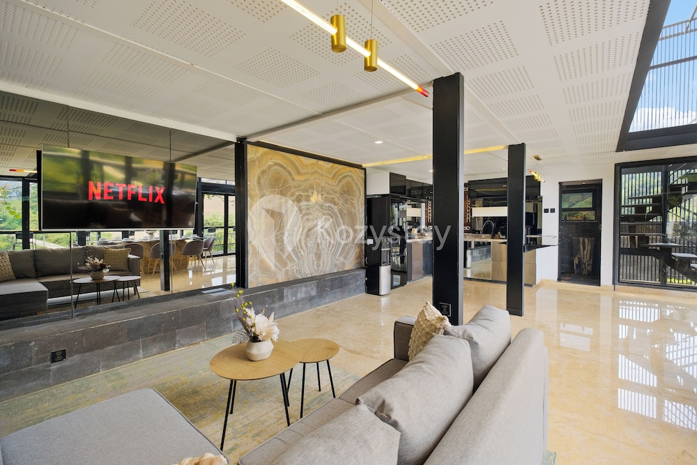 Griya Keraton Villa by Kozystay - Dago