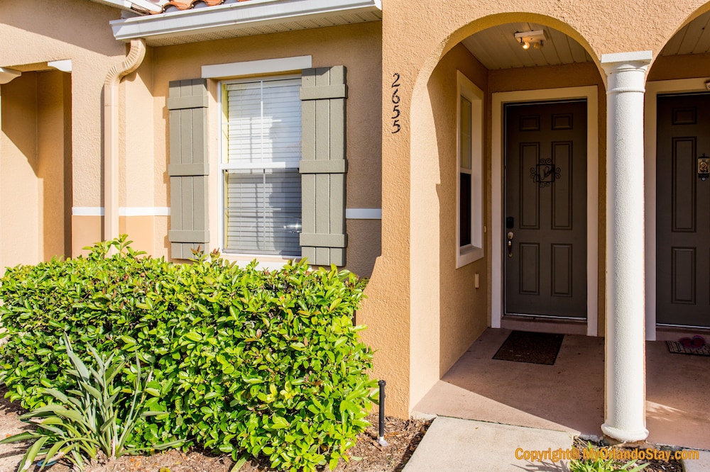 Orlando and Kissimmee Town homes by MyOrlandoStay