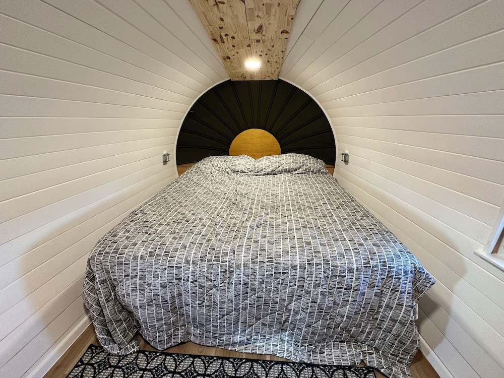 FLY8MA Pilot Lodge