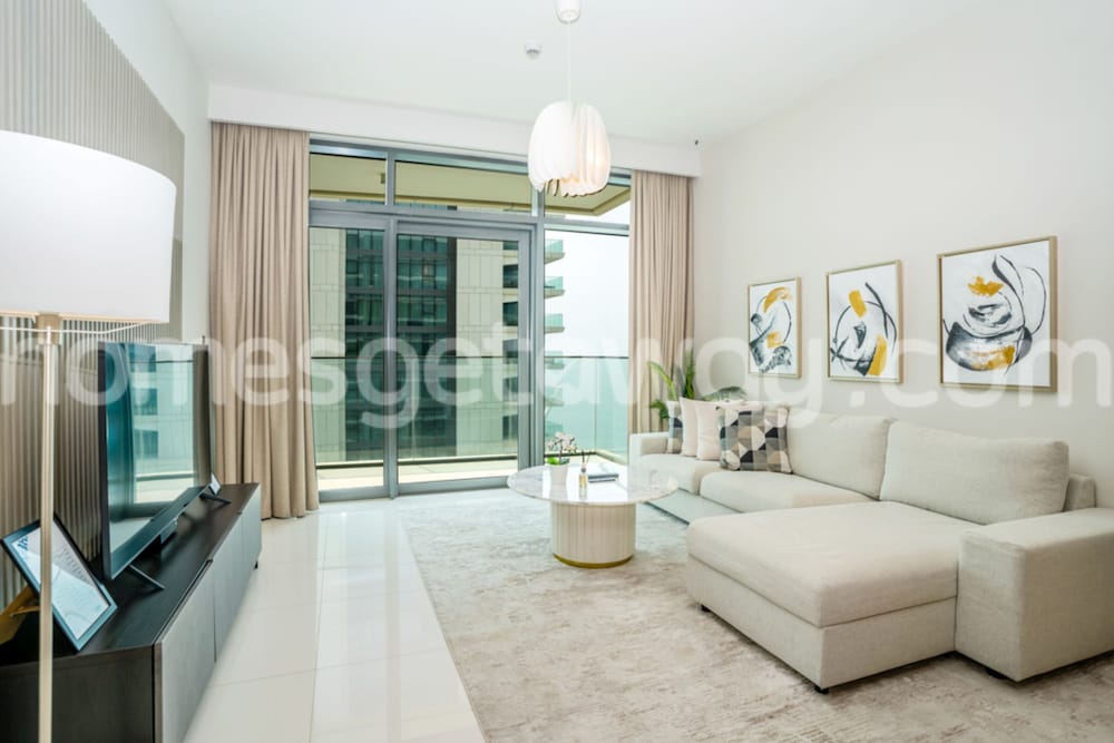 Homesgetaway- 2BR in Beach Vista Tower 2