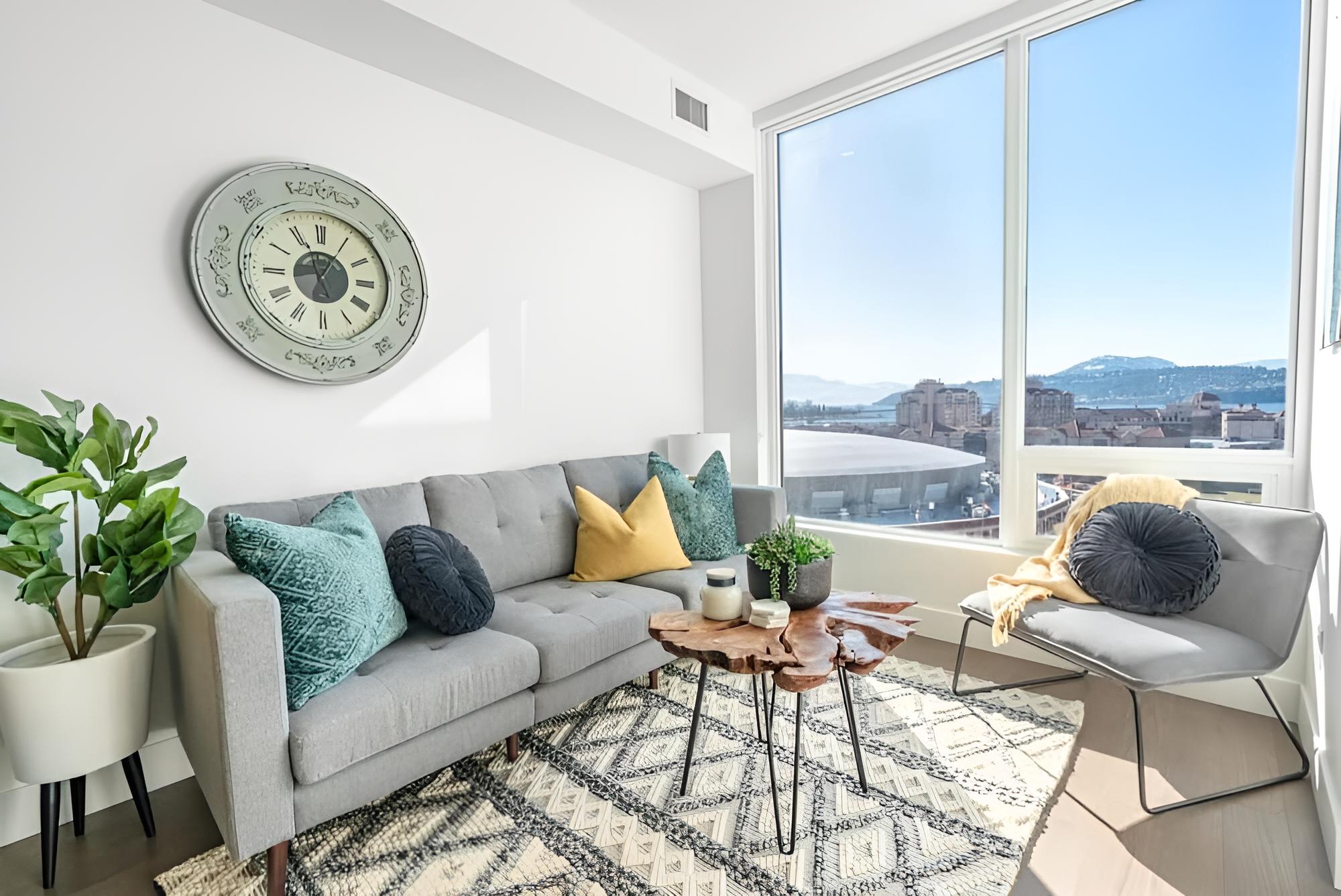 The Luna No Service Fees Pool Hottub