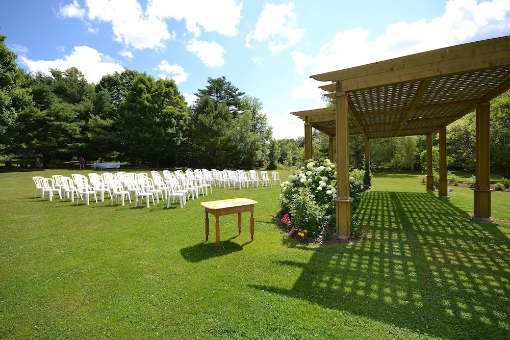 The Briarwood B&B