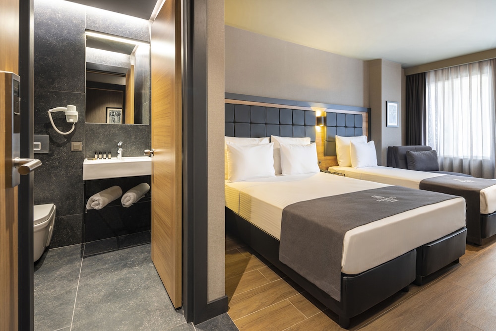 Marius Otel - Image 31