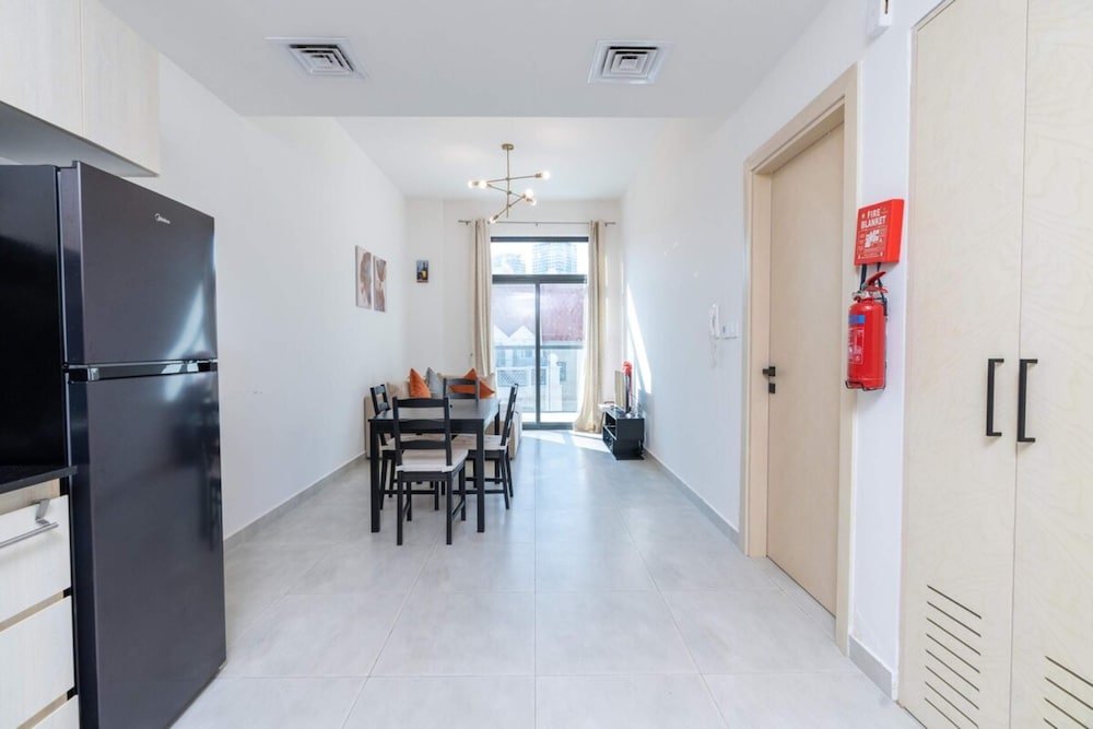 Bright & Spacious 1BD Flat With Balconydubai JVC