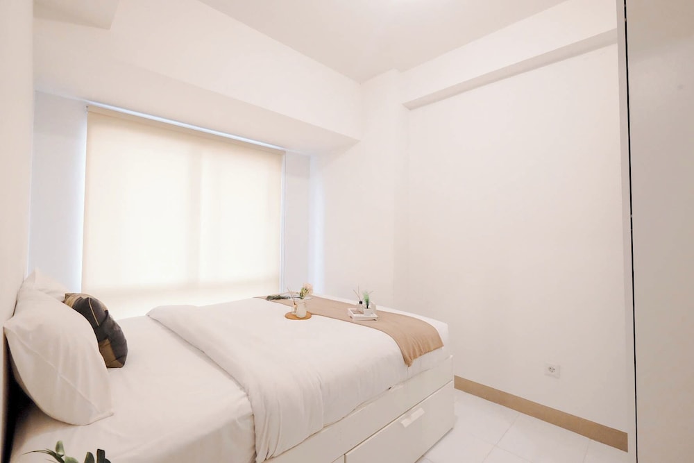 Basic 2Br Apartment Near Tokyo Hub At Tokyo Riverside Pik 2