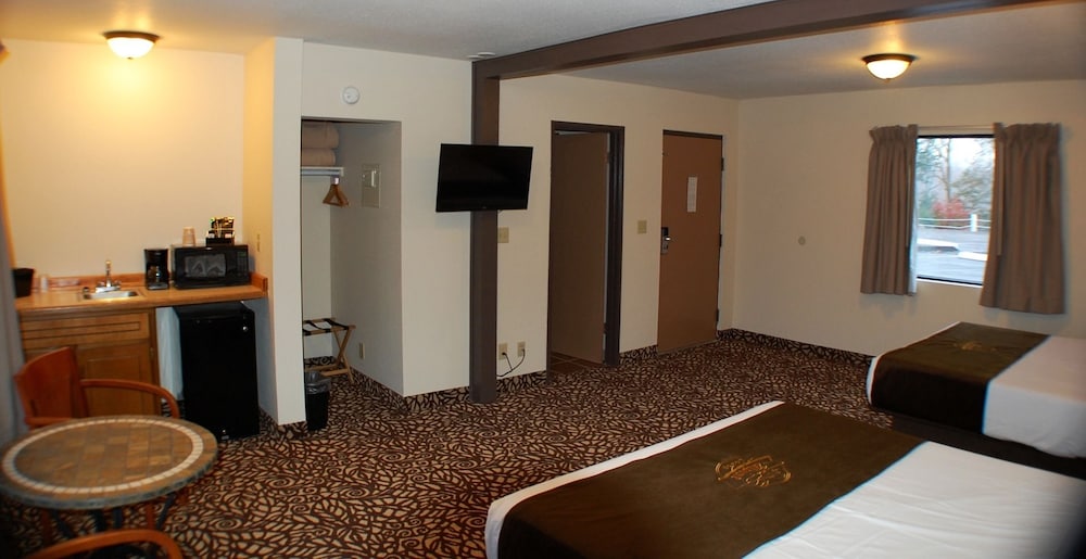 Alpine Lodge & Resort Burkesville