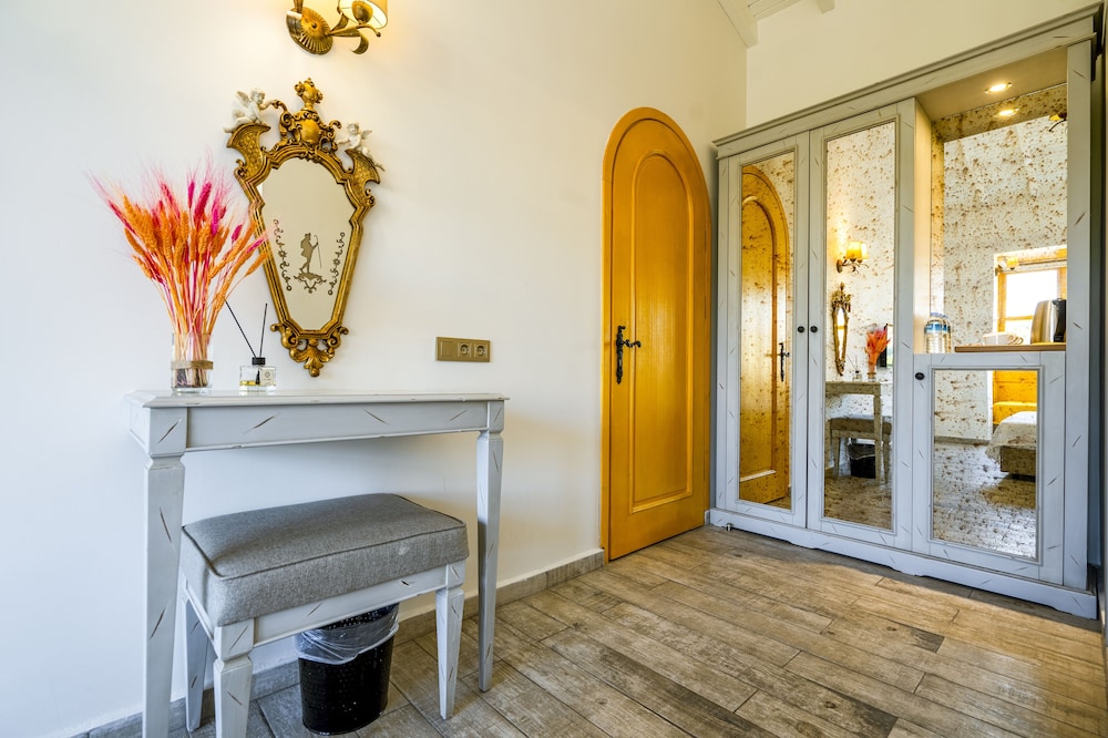 Hotel De Gold Alaçatı - Image 40