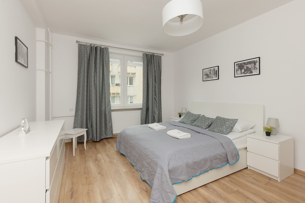 Warsaw Apartment Mokotowska by Renters view 4