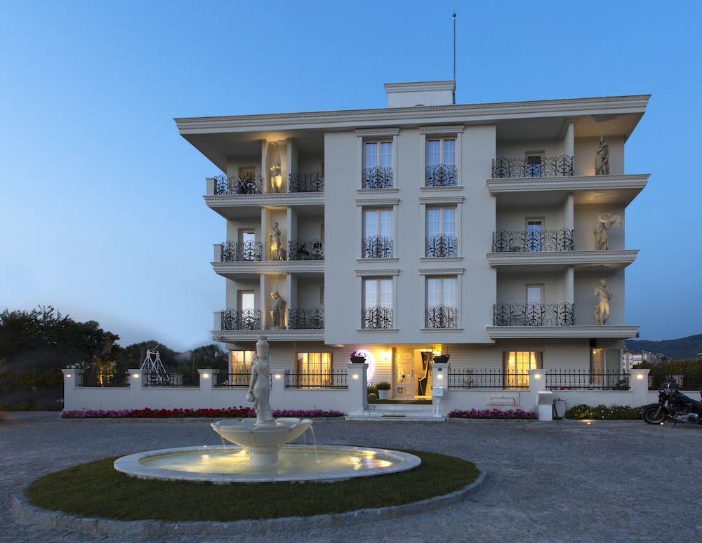 Hotel Cella Boutique Hotel & SPA - Image 1