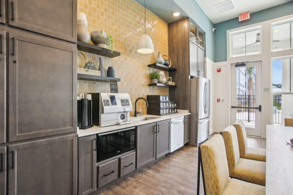 Landing Apartments near JAX