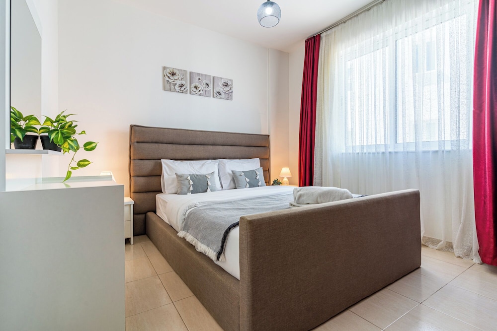 Apollo 2-Bedroom Apartment in Larnaca