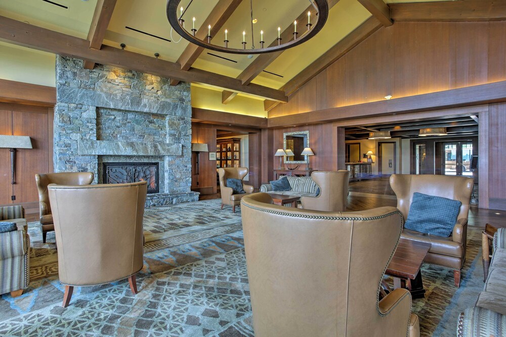 Condo w/ Outdoor Heated Pool + Hot Tub Access! view 4