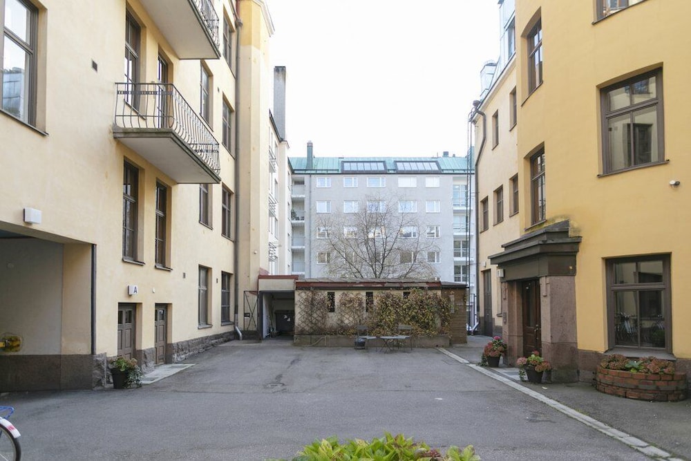 2ndhomes Helsinki Penthouse Ullanlinna Apartments 3 view 4