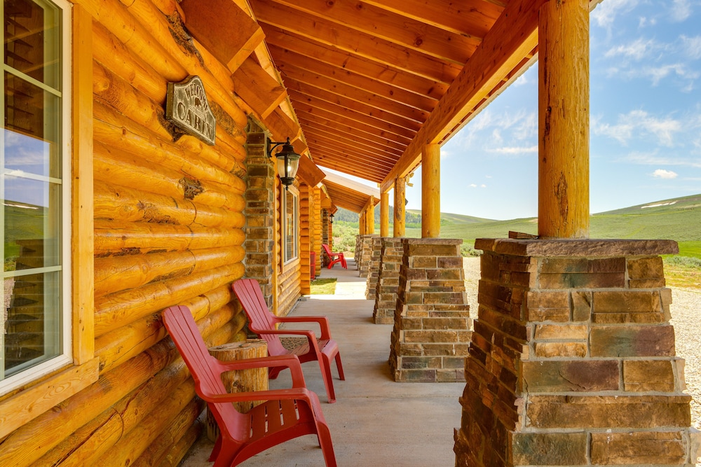 Secluded Mountain Getaway in Wyoming Range! view 3