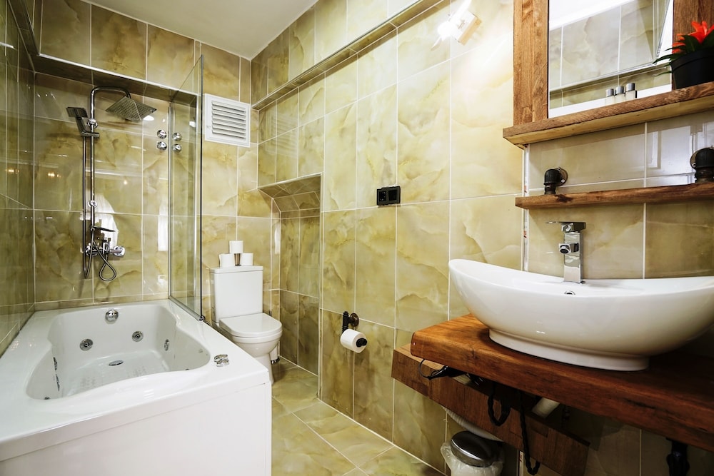 Cube Suitler - Image 52