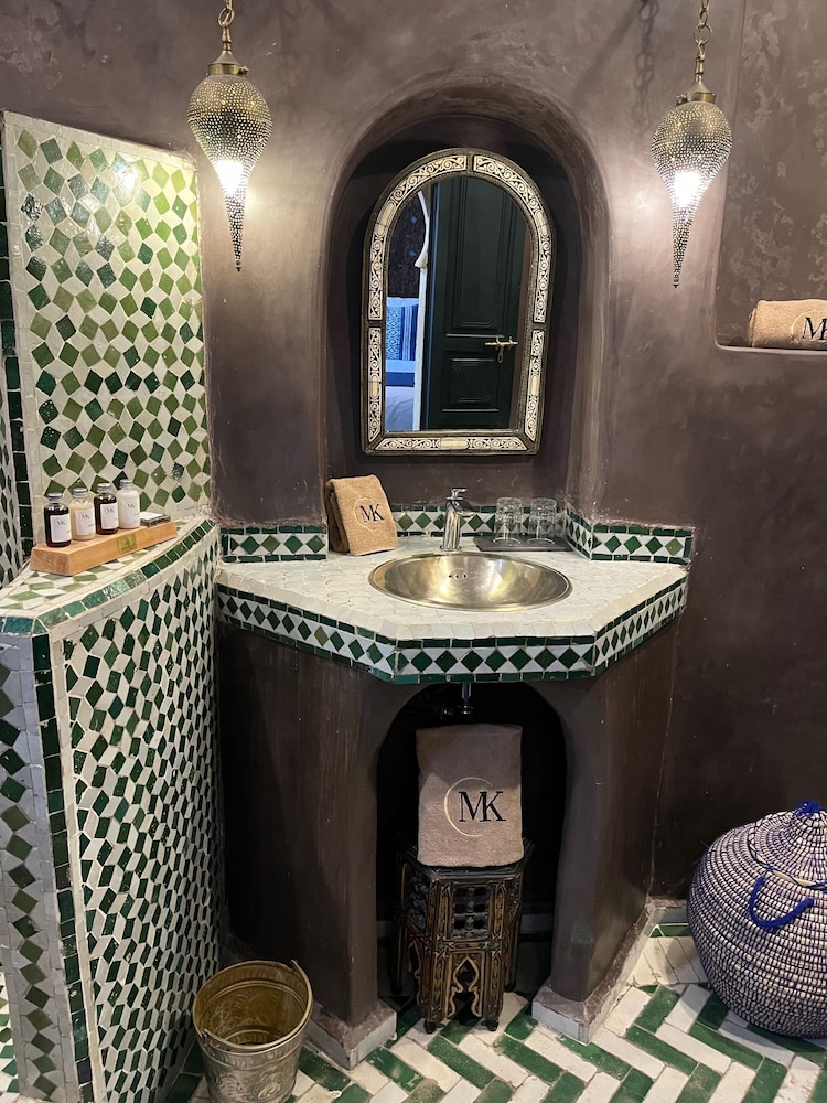 RIAD MALAÏKA