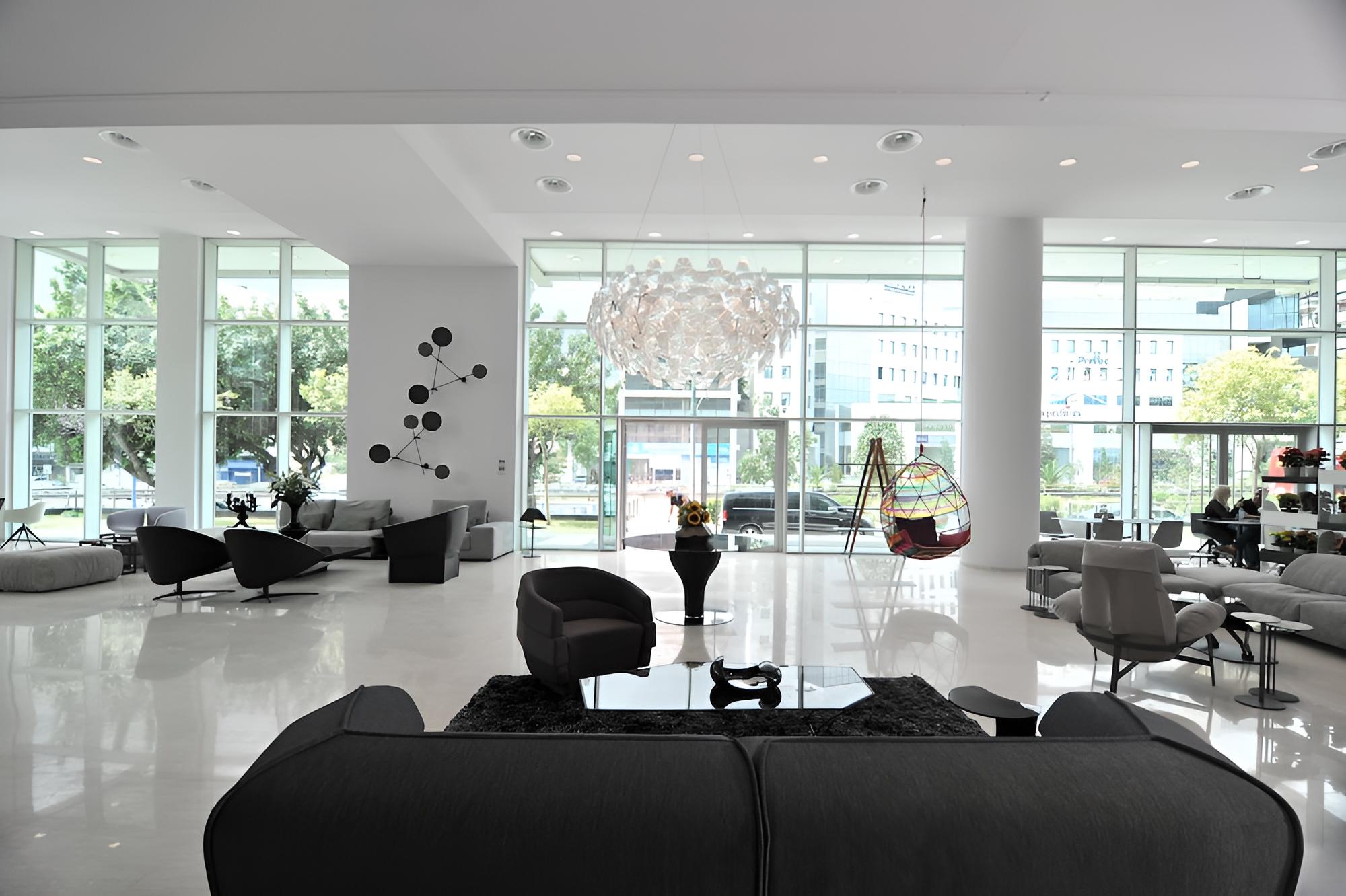 Athenaeum Palace & Luxury Suites