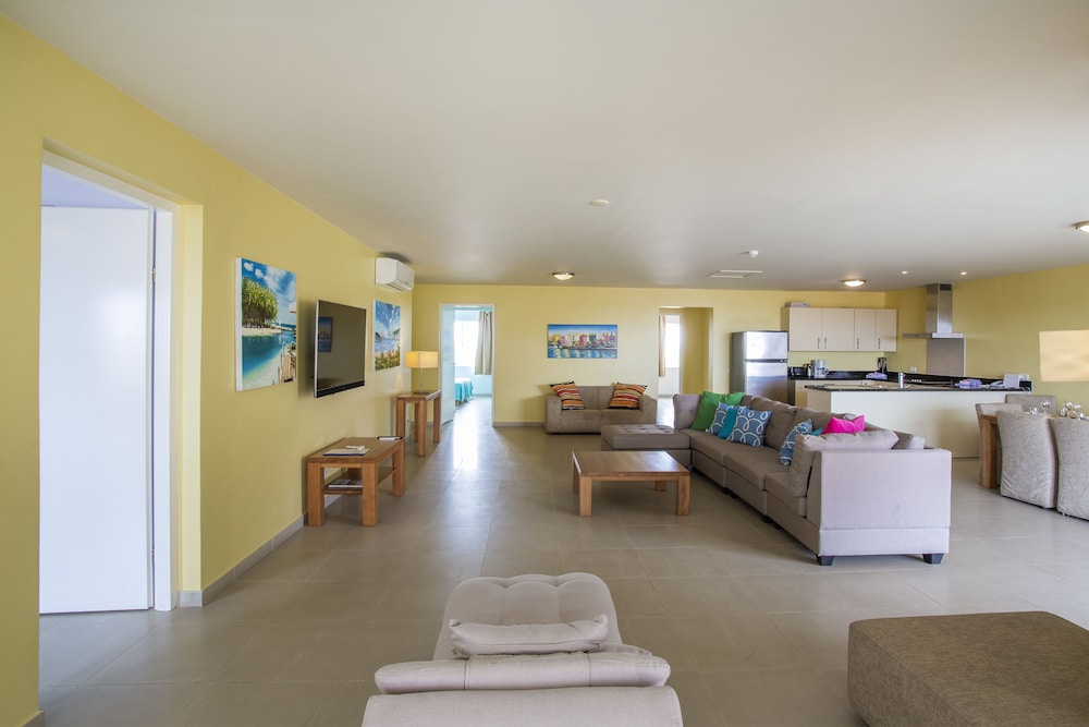 Blue Bay Apartments
