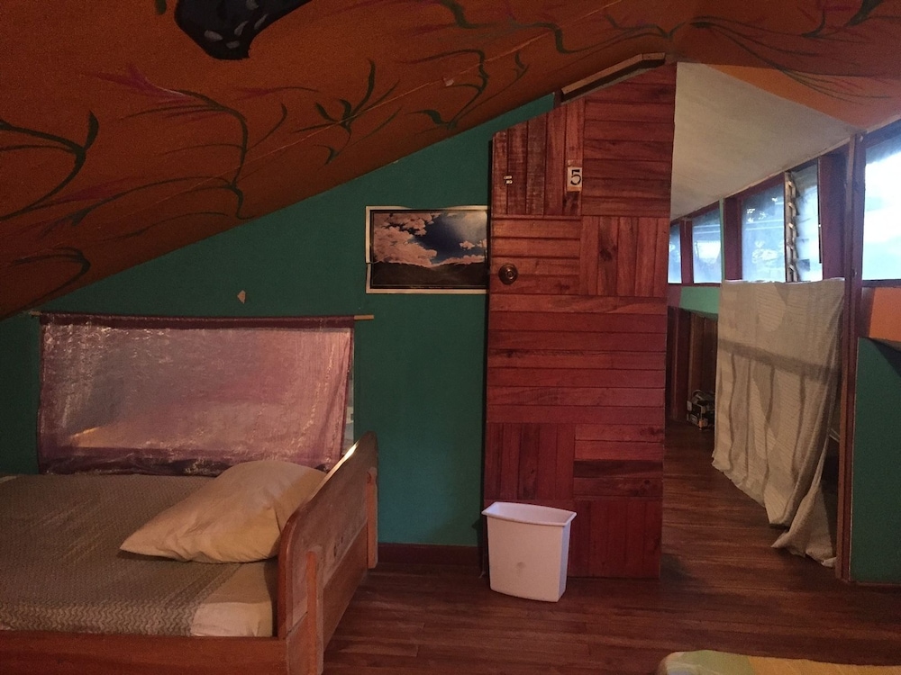 Mi Casa Tica Backpacker
