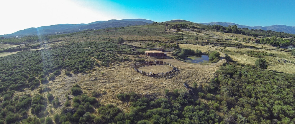 Complejo Rural Finca Valvellidos view 2