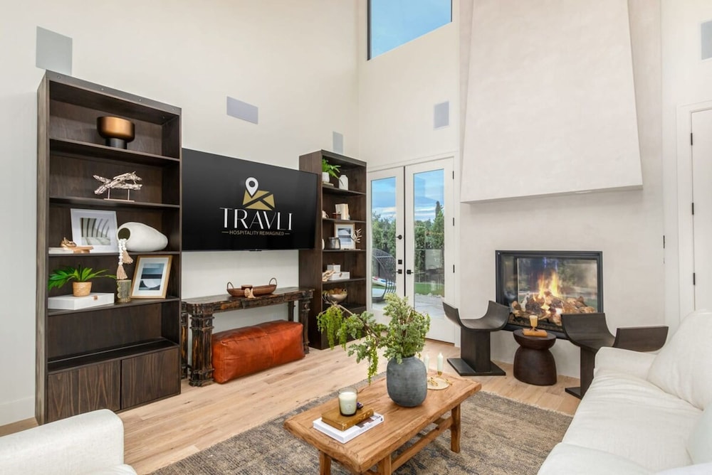 Stonewood Luxe Estate 5 Showers Heated Pool GYM