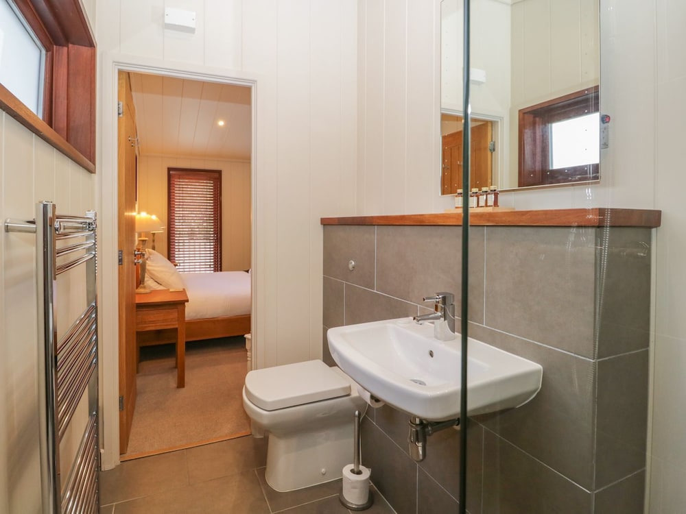Leafy Nook Lodge