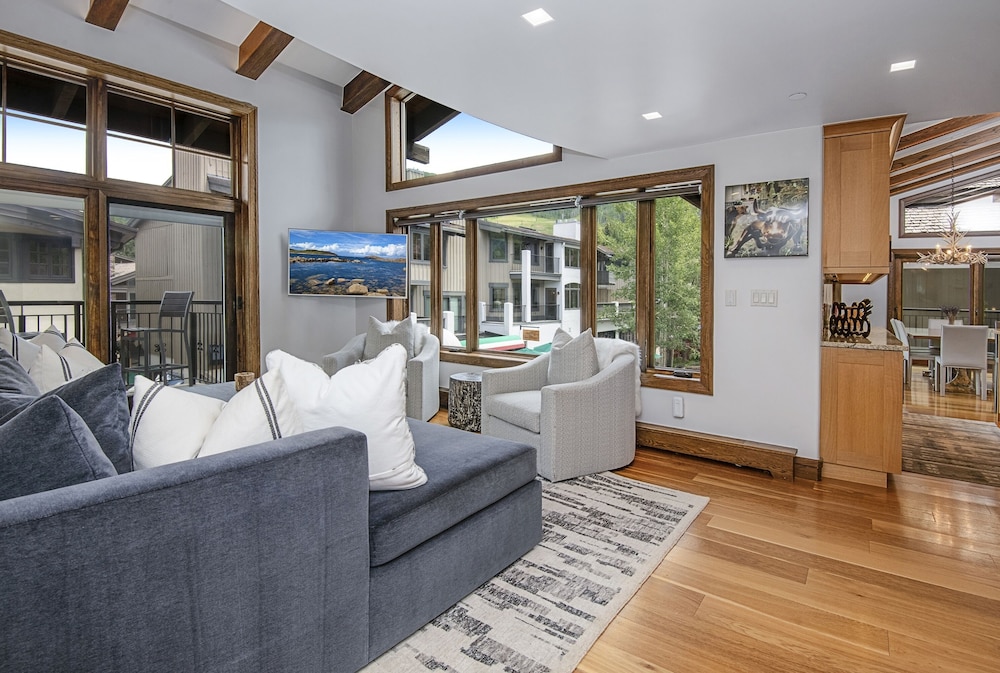 Wall St. #308 3 Bedroom Condo by RedAwning