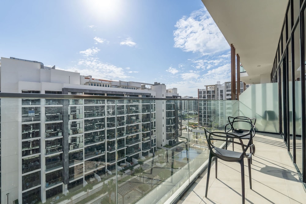 1 Bedroom and a Marvelous Flat in Azizi Riviera 26
